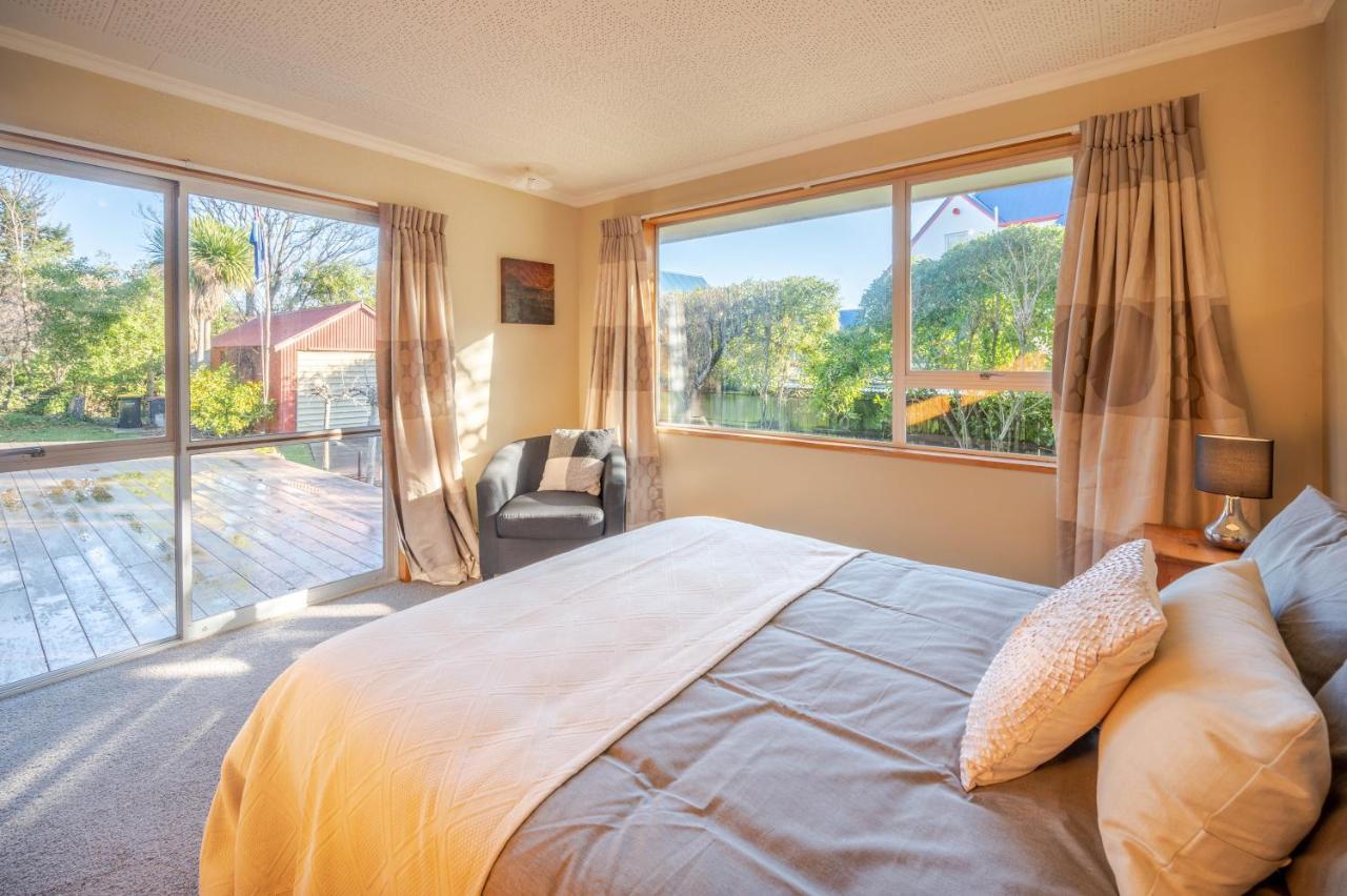 Woodills Wonderland - Akaroa Holiday Home Exterior foto