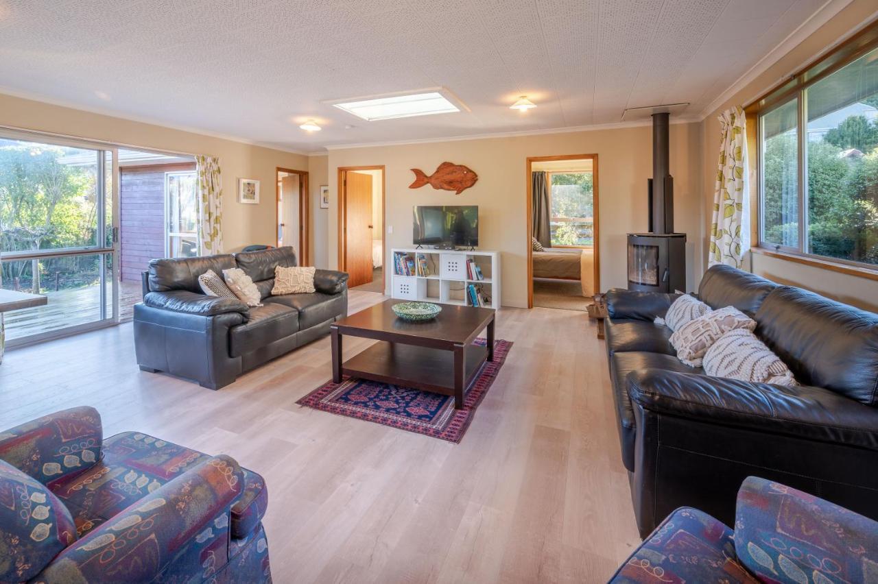 Woodills Wonderland - Akaroa Holiday Home Exterior foto
