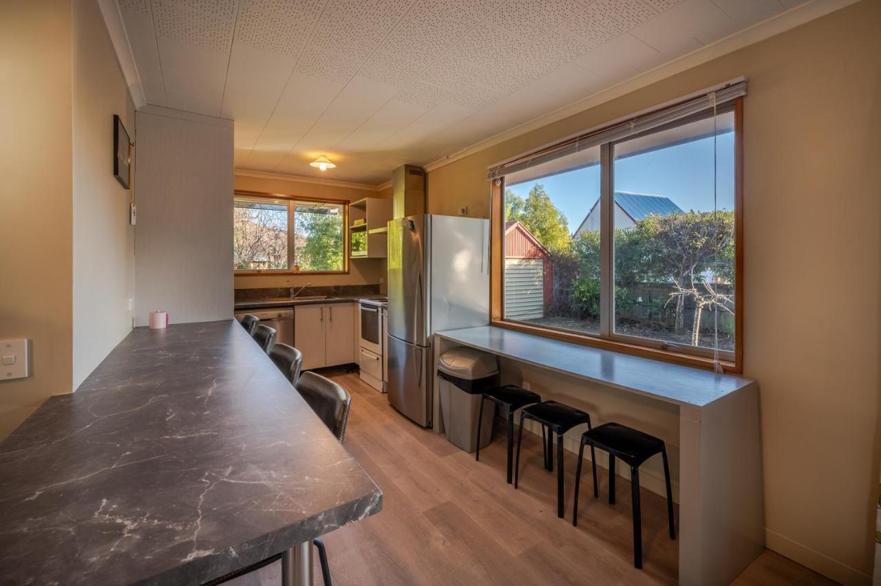 Woodills Wonderland - Akaroa Holiday Home Exterior foto