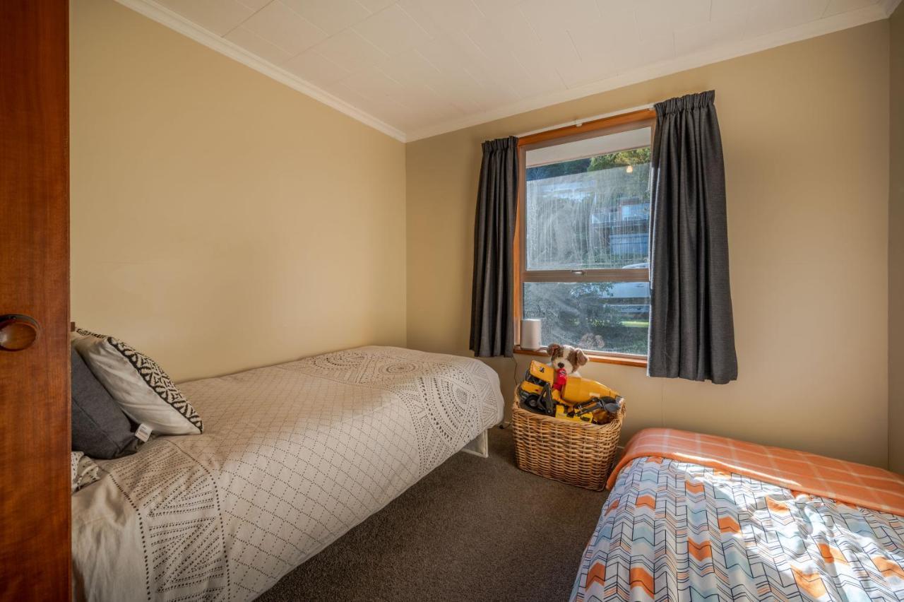 Woodills Wonderland - Akaroa Holiday Home Exterior foto