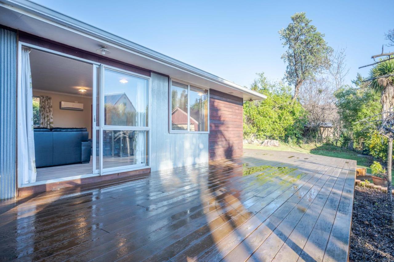 Woodills Wonderland - Akaroa Holiday Home Exterior foto